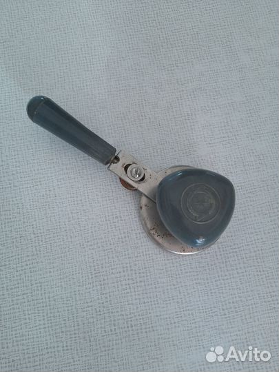 Закаточная машинка для жестяных банок СССР