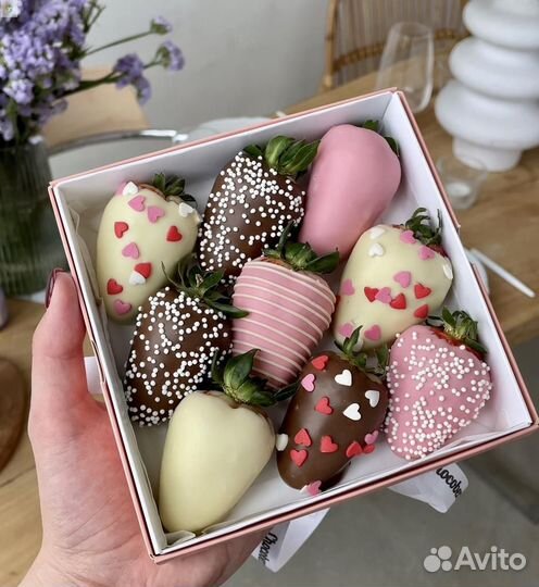 Клубника в шоколаде, подарок на праздник