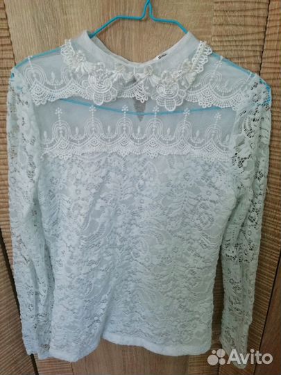 Блузка белая