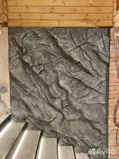 Искуственная скала в интерьере