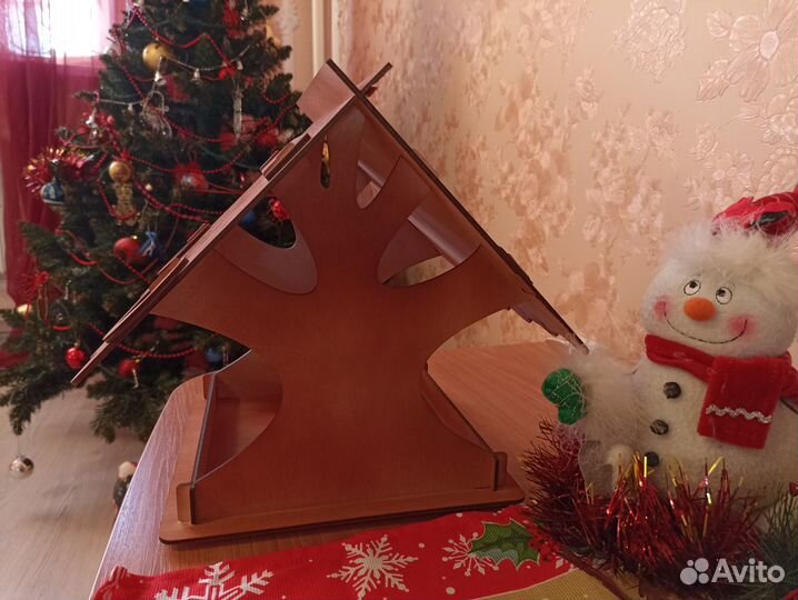 Кормушка для птиц из дерева