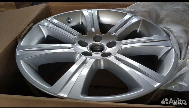 Разноширокие новые диски от Jaguar