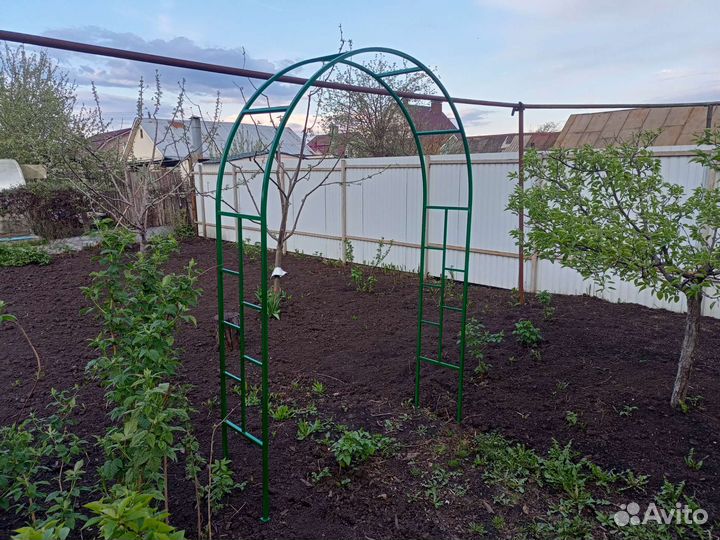 Арка садовая