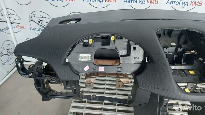 Торпедо Peugeot 207