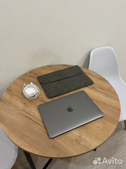 Apple MacBook Pro 13 2017, i5, 8 gb, ssd 128