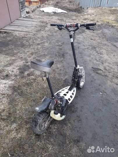 Бензиновый самокат