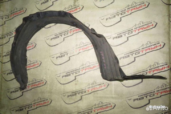 Подкрылок nissan avenir expert PNW11 PW11 RNW11 RW