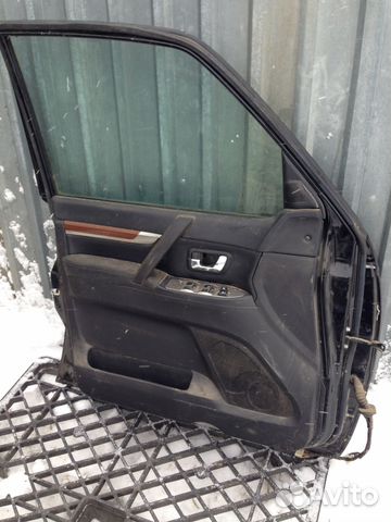 Митсубиси паджеро 4, 2008г. Двери