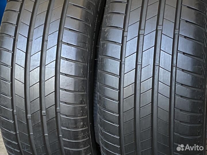 Bridgestone Turanza T005 235/55 R17