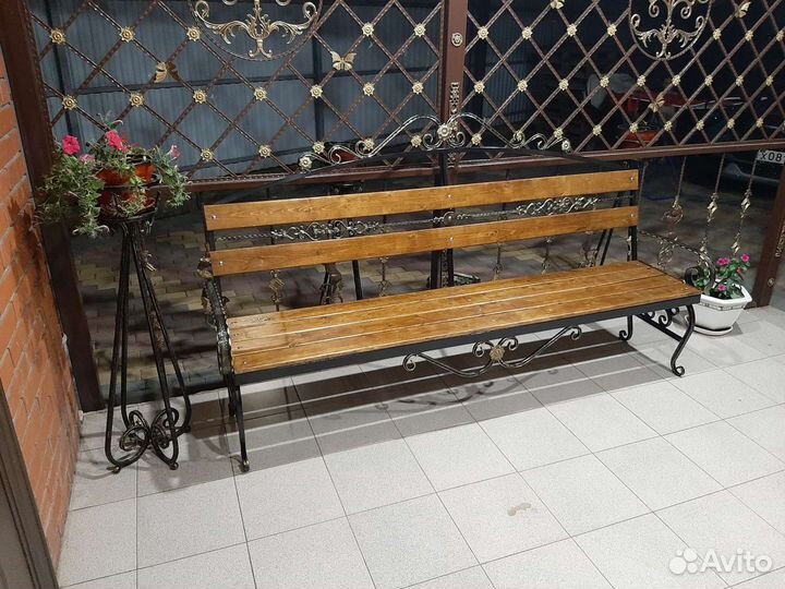 Кованная лавочка