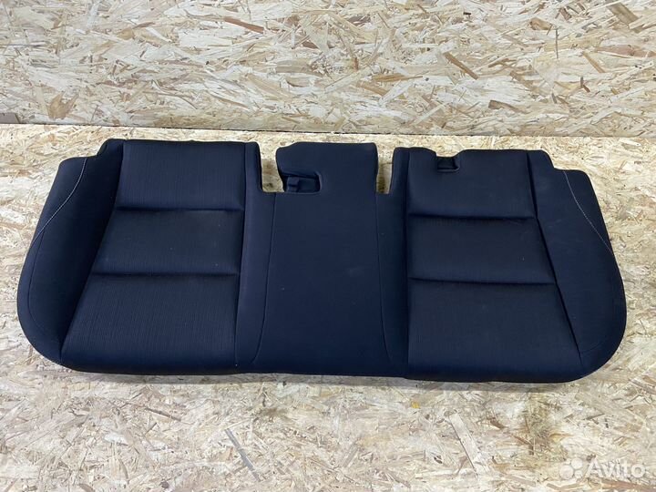 Заднее сиденье - низ Lexus NX