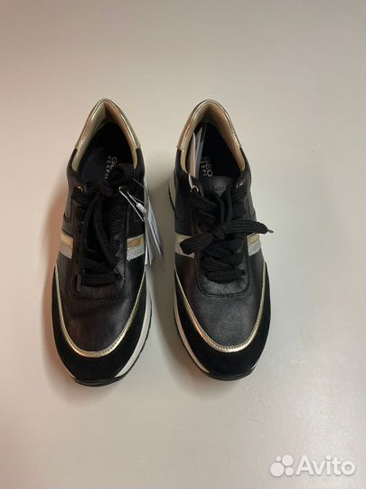 Кроссовки женские geox кожа 37 новые
