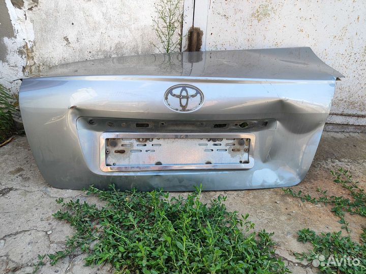 Крышка багажника. Бампер заднийtoyota avensis t250