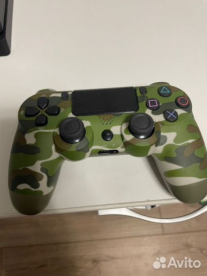 Sony playstation 4 pro 1tb PS4