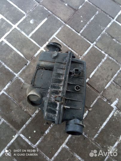 Корпус воздушного фильтра от Фольксваген кадди