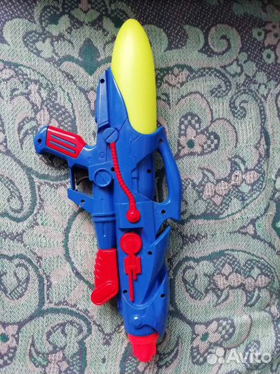 Водный пистолет