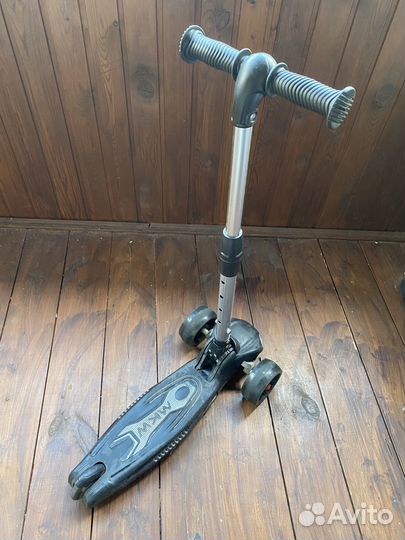 Детский трехколесный самокат