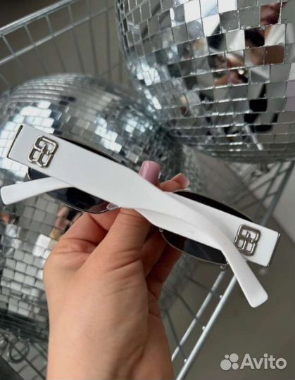 Солнцезащитные очки