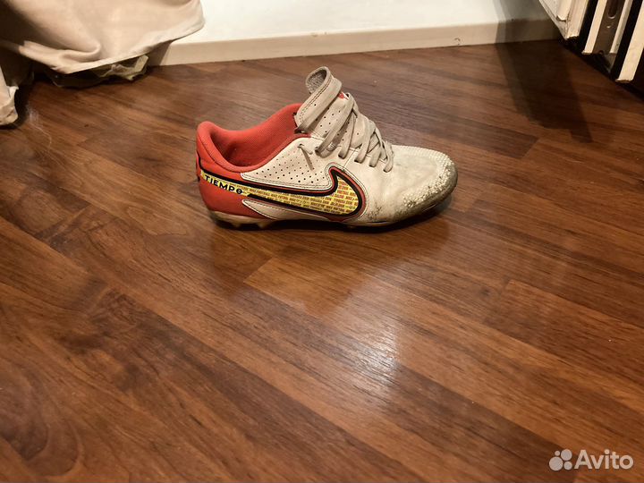 Футбольные бутсы nike tiempo