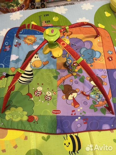 Развивающий коврик tiny love