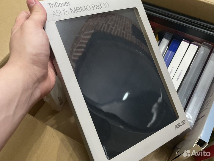 Чехлы и защитные пленки для планшетов