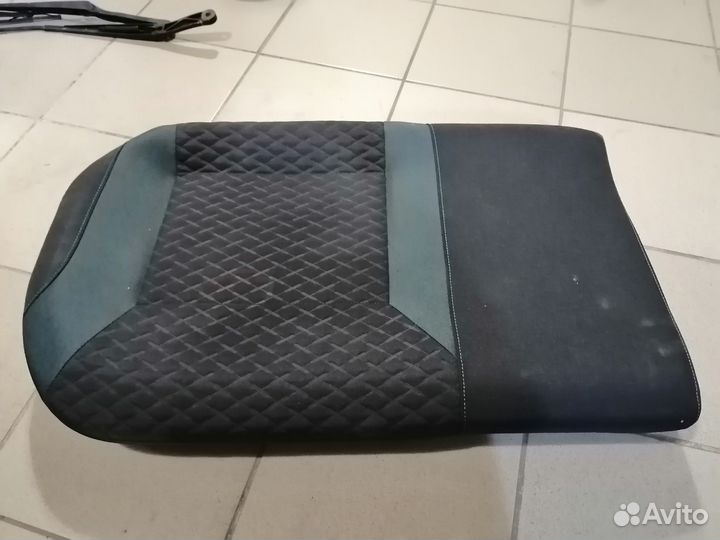Заднее сиденье Volkswagen Polo.оригинал.бу