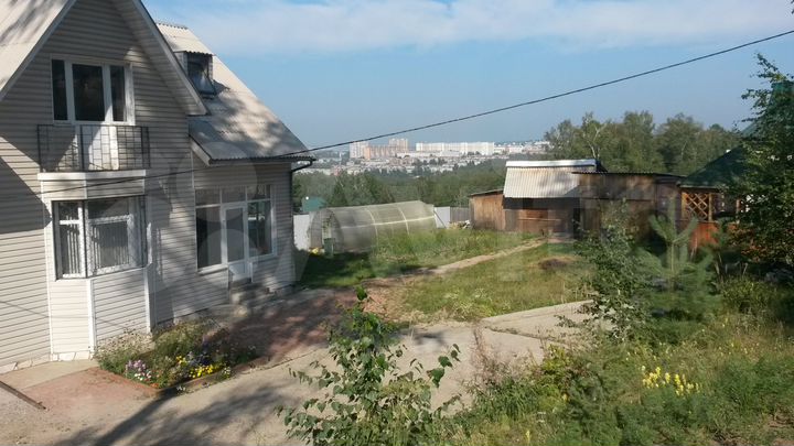 Коттедж 205 м² на участке 20 сот.