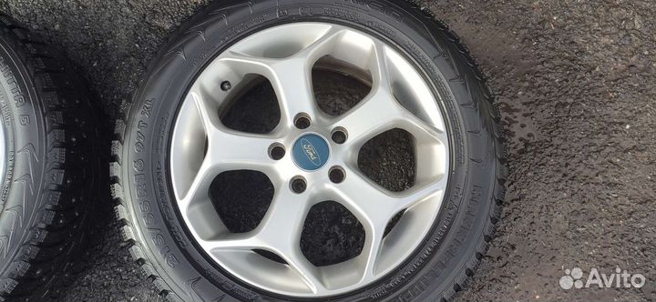 R16 Nokian Tyres Hakkapeliitta 5 215/55, PCD 5x108 DIA 63.3