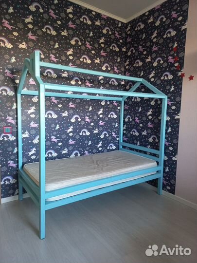 Детская кровать домик + матрац 160х80