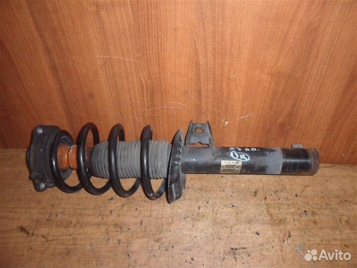 Амортизатор передний Audi A3 8P1 AXW 2.0 2003-2013