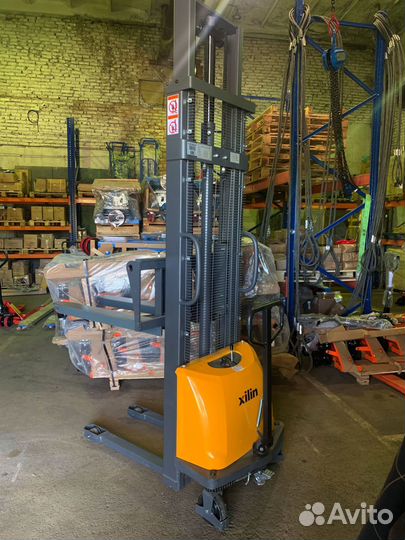 Электрический штабелер