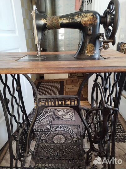 Швейная машина Singer