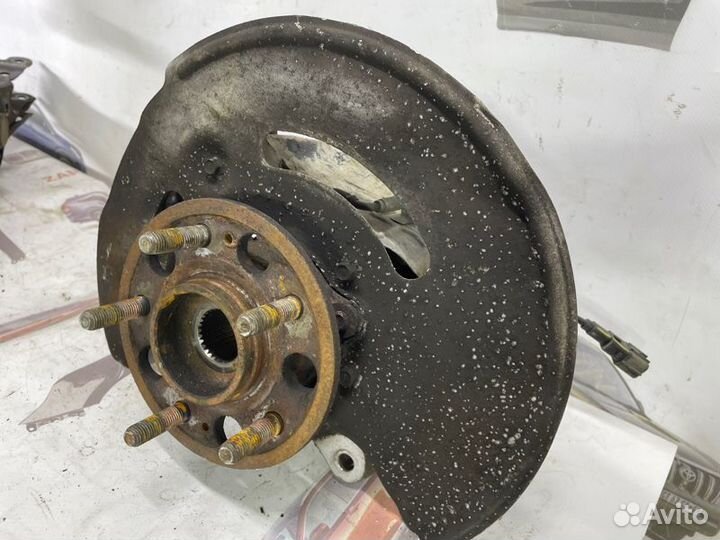 Кулак в сборе передний левый Kia Stinger