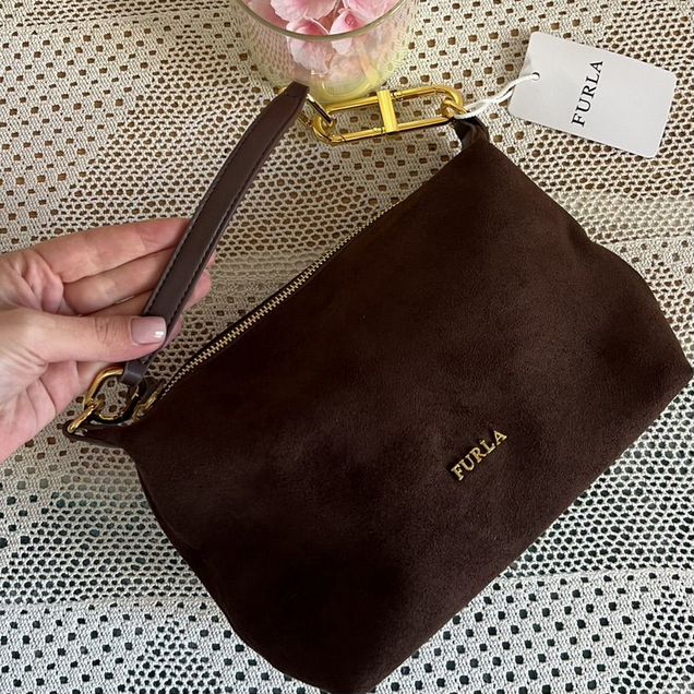 Сумка furla хит осени 2026 замшевая шоколад