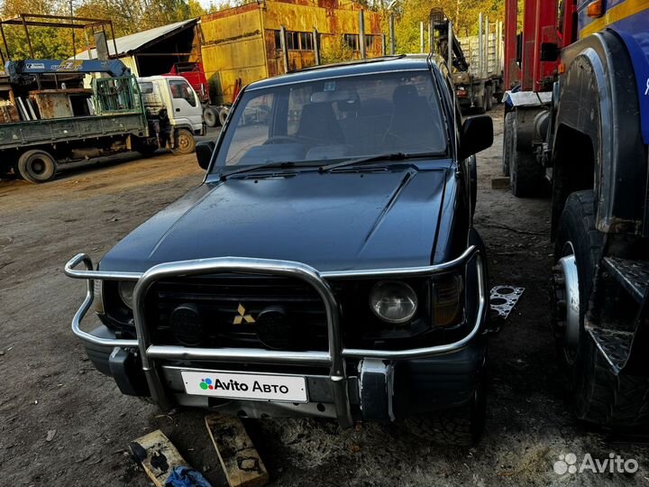 Mitsubishi Pajero 2.5 AT, 1992, 300 000 км