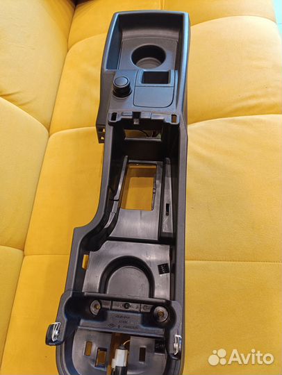 Консоль Рено 2 поколения