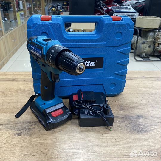 Шуруповерт-Дрель makita DF331D