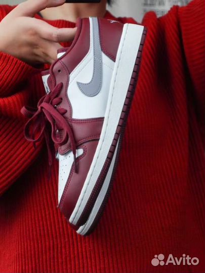 Кроссовки Nike Air Jordan 1 Low Bordo Wmns