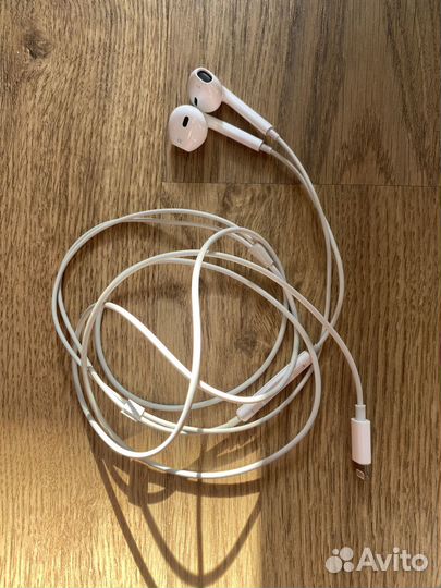 Наушники earpods apple