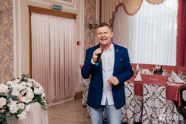 Ведущий тамада