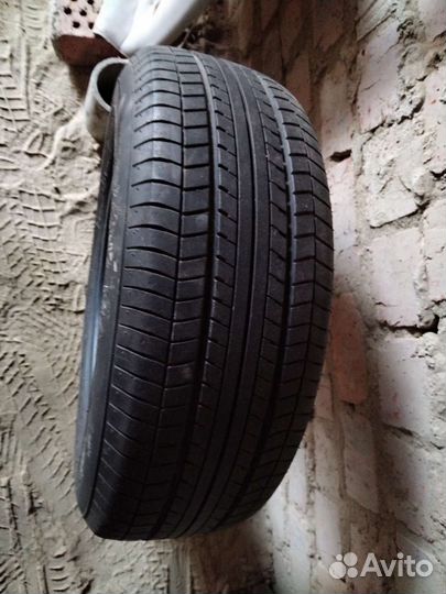 Yokohama Aspec A348 215/60 R16