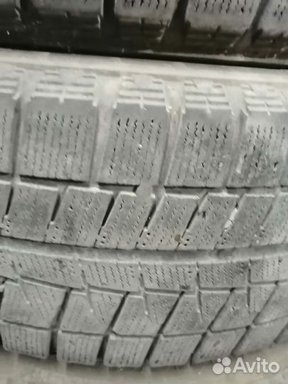 Bridgestone Blizzak Revo GZ 215/60 R16