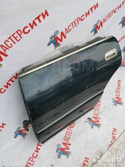 Дверь задняя левая Toyota Crown / Majesta JZS141