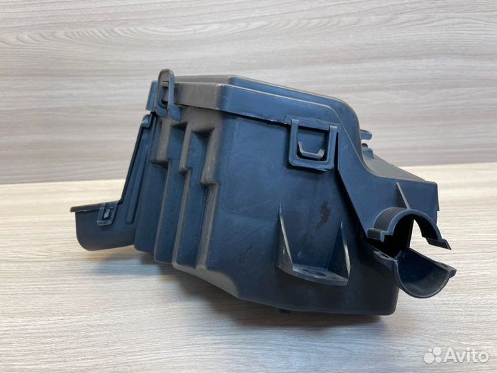 Корпус блока предохранителей Nissan Terrano