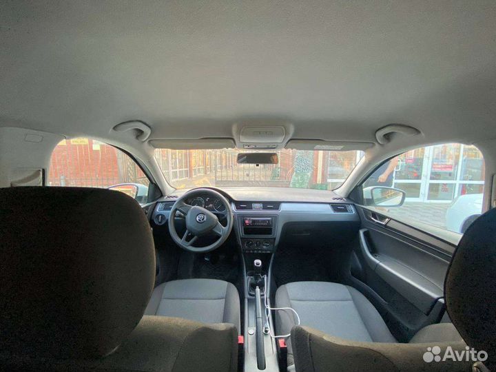 Skoda Rapid 1.6 МТ, 2019, 290 000 км