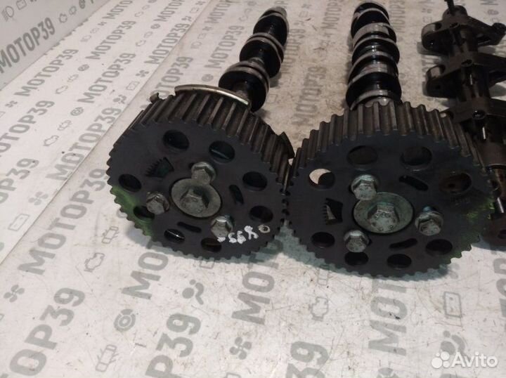 Распредвал Volkswagen Passat B6 2.0 TDI BKP 2007