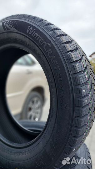 Kumho WinterCraft SUV Ice WS31 215/55 R17 98T