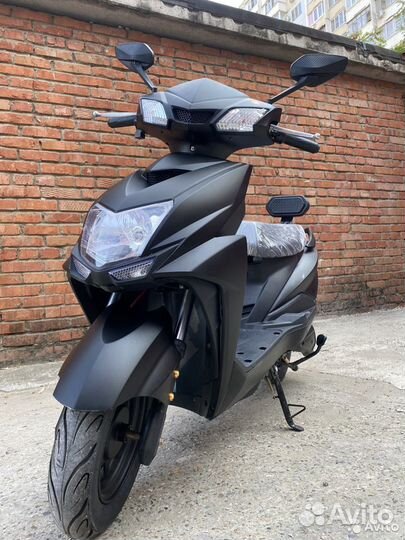 Электроскутер 72V20A 1200w