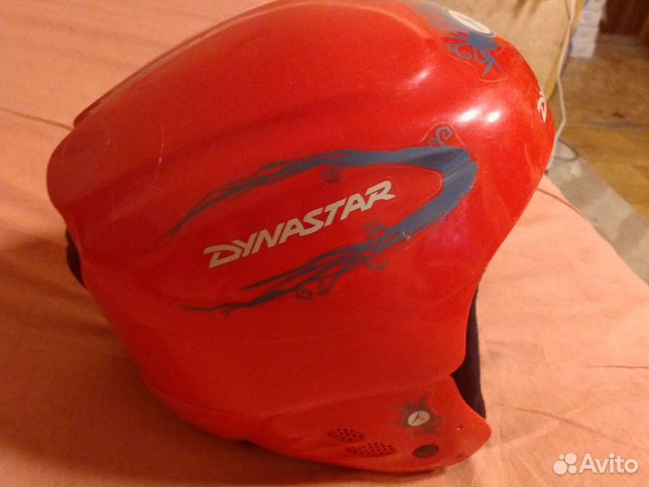 Горнолыжный шлем