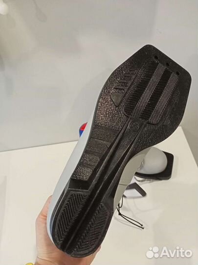 Новые лыжные ботинки